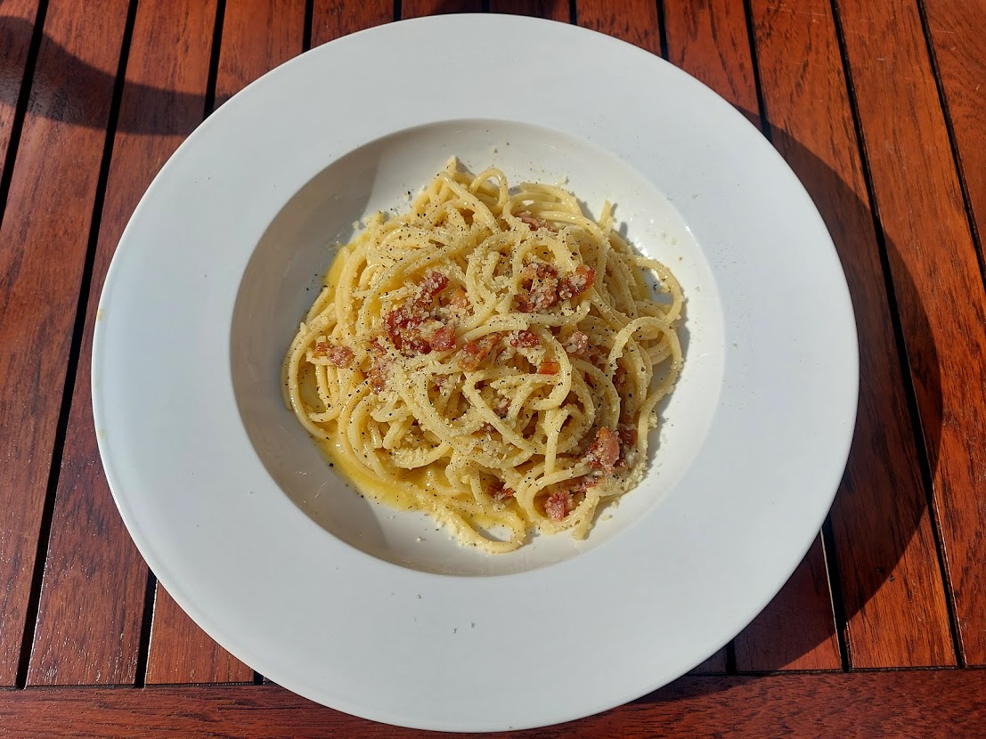 Nia Restaurant Image